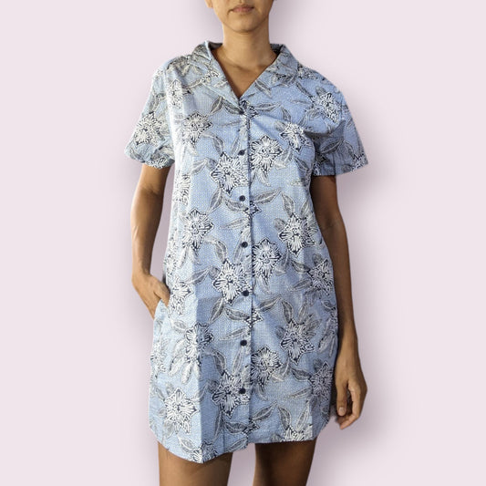 vestido corto tipo camisa, estampado azul tipo batik, 100% algodón